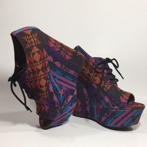 Steve Madden Tribal Print Peep Toe Platform Wedge