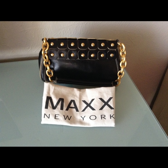 Sold - Picture 3 of 6