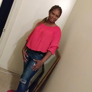 Meet your Posher, Janelle