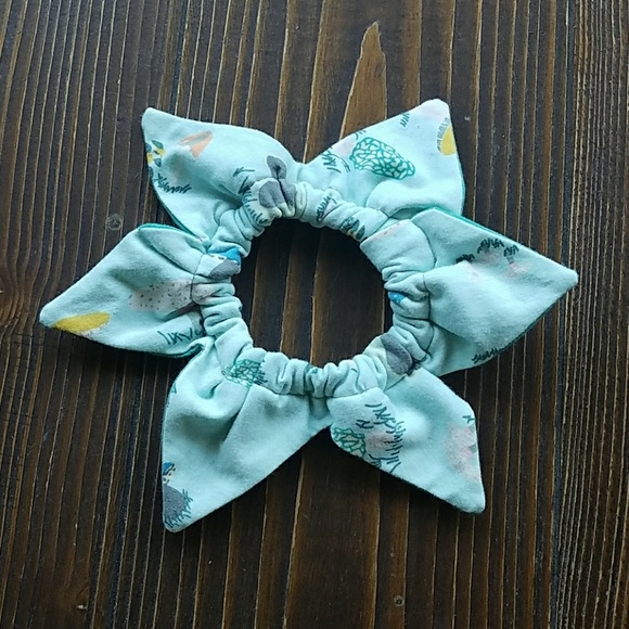 Jester Style stretchy cat collar small to medium - Picture 4 of 5