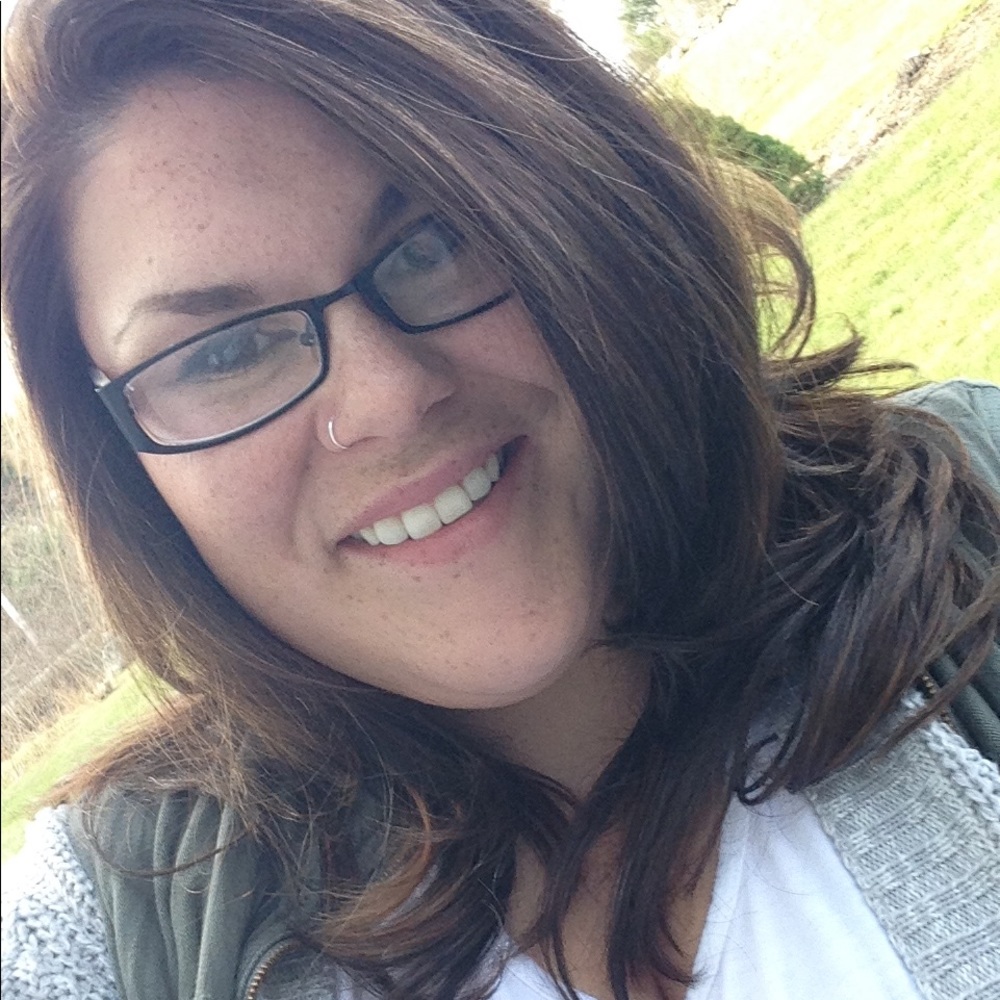 Meet your Posher, Emily