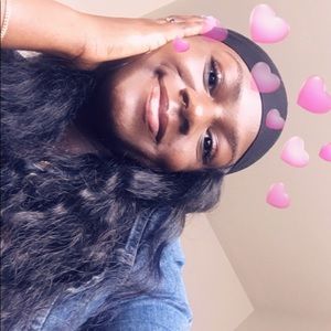 Meet your Posher, Monique