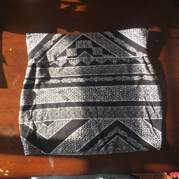 CLOSET CLOSING - Picture 2 of 4