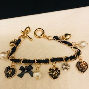 Charm bracelet