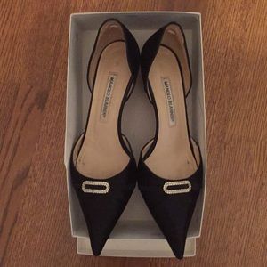 Manolo Blahnik black kitten heel shoes