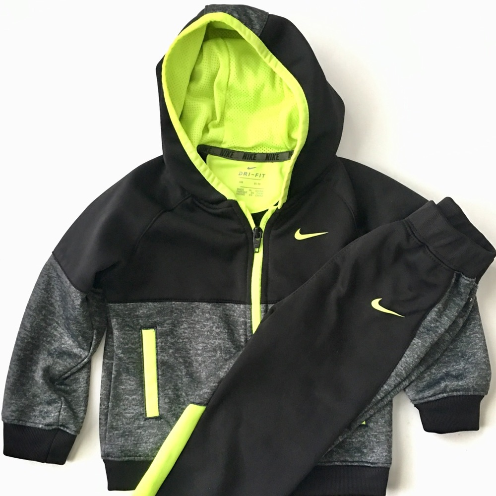 Matching Nike Dri-Fit tracksuit set 24M.