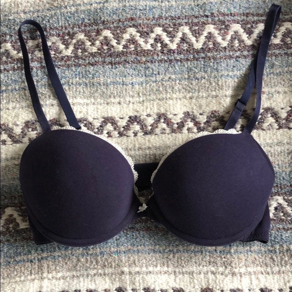 T-shirt bra. Never Worn, but no tags. 34B