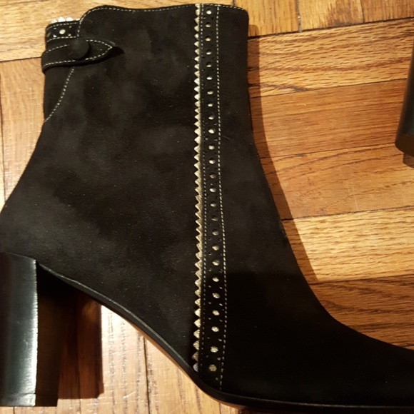 New w/o tags Black suede booties w/silver trim -38 - Picture 2 of 8