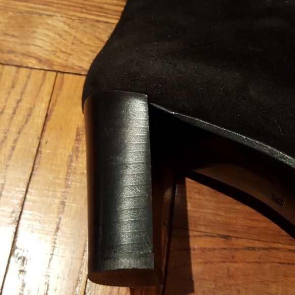 New w/o tags Black suede booties w/silver trim -38 - Picture 8 of 8
