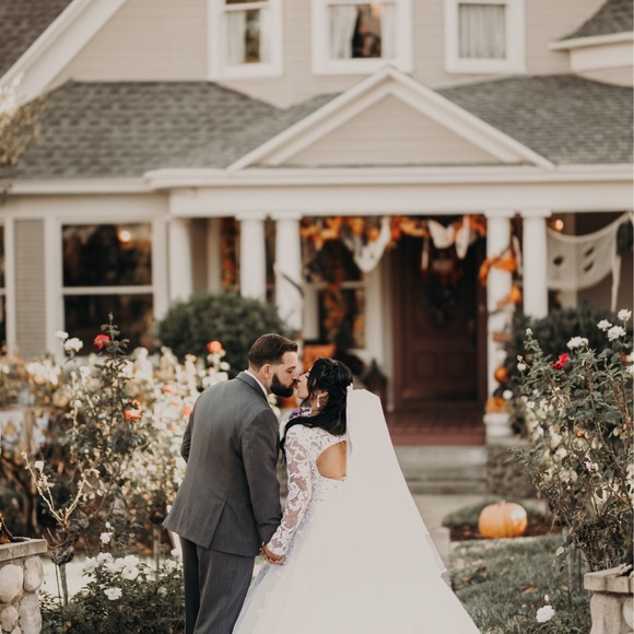 💁🏻♀️ MEET THE POSHER 💁🏻♀️ - Picture 4 of 7