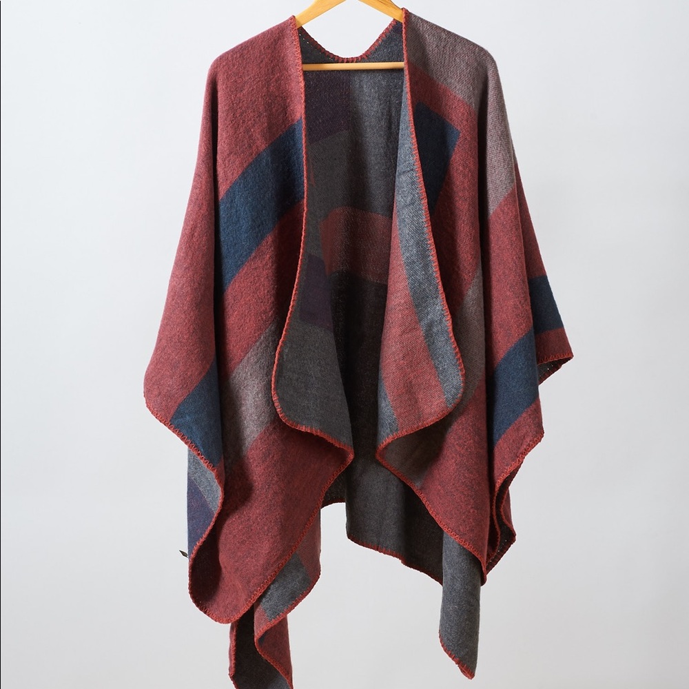 *SOLD* BB Dakota Mulberry Poncho