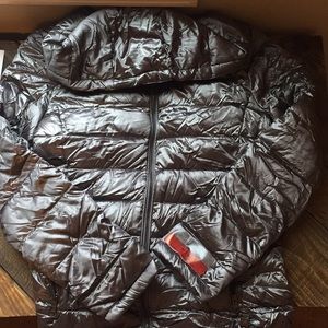 Lightweight Andrew Marc premium down jacket