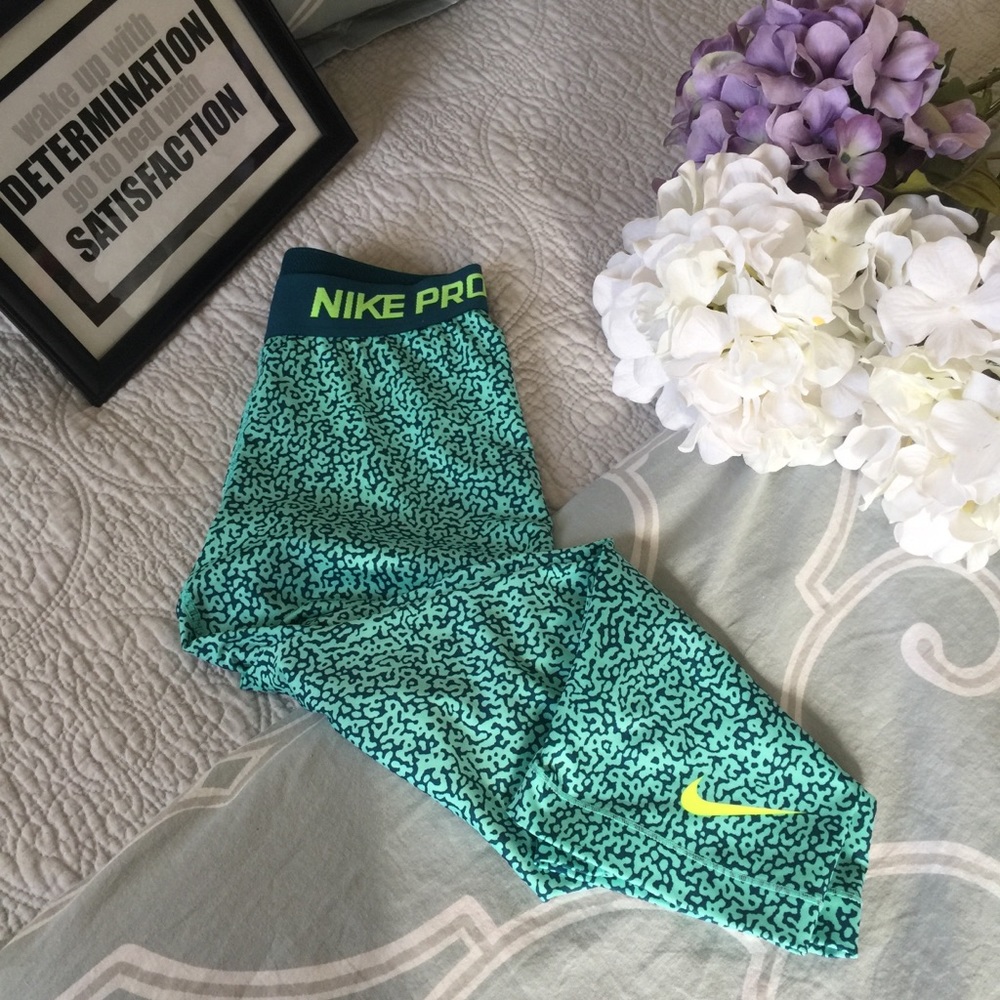 🔥SALE! Nike pro leggings