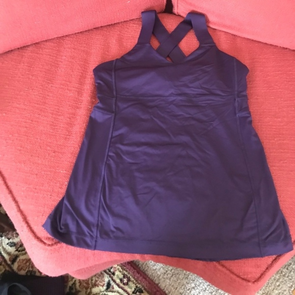 lulu lemon tank top size 10 fits 8 too