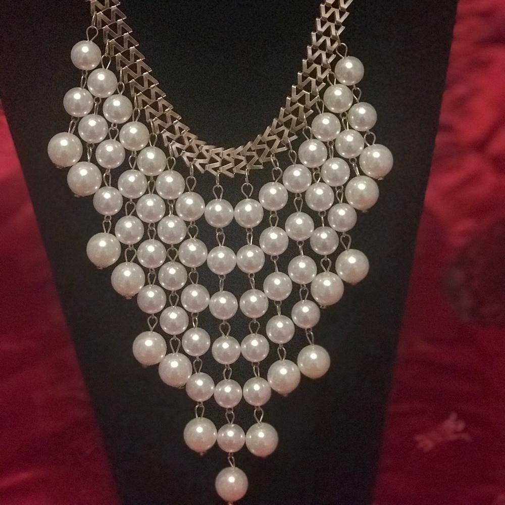 Pearl string necklace