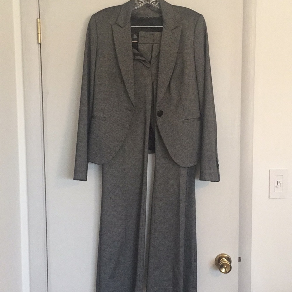 Express suit