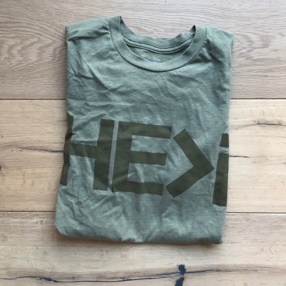 He>i basic t-shirt