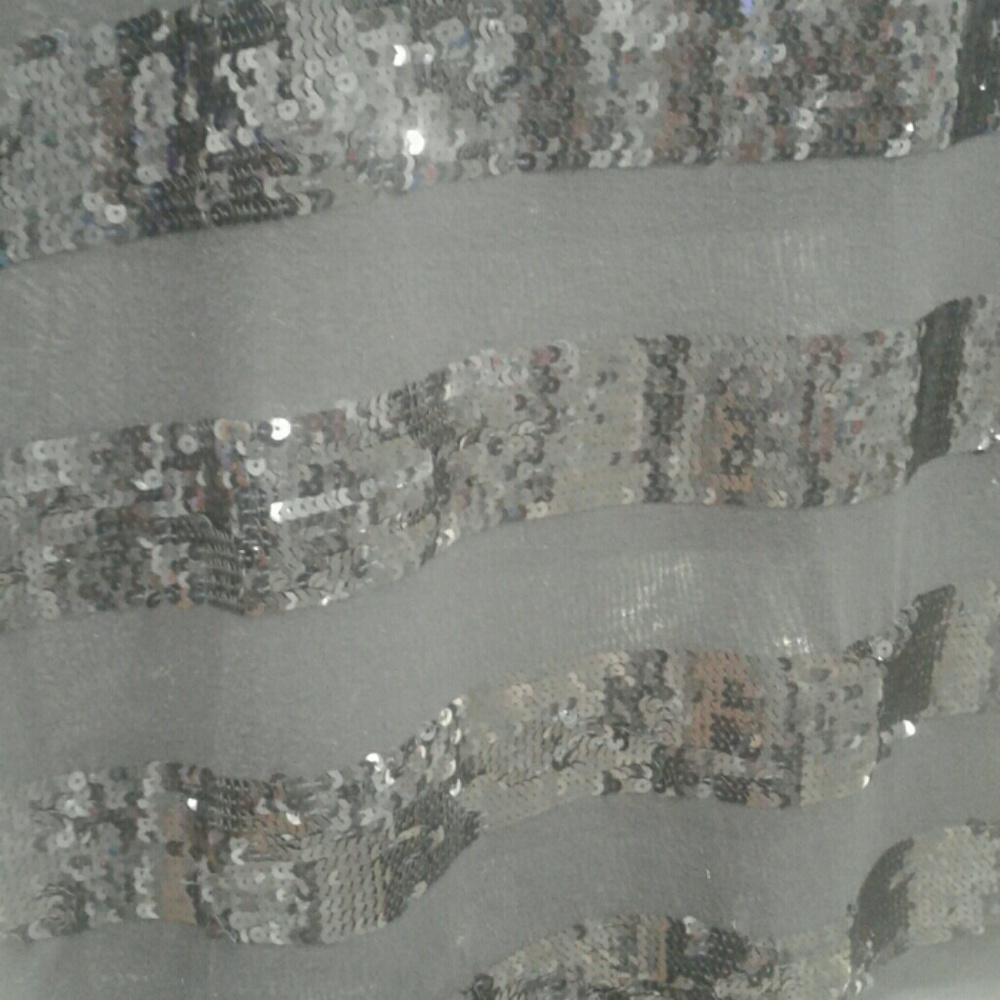Top - Picture 2 of 3