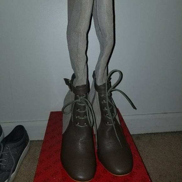 Tan boot - Picture 2 of 3
