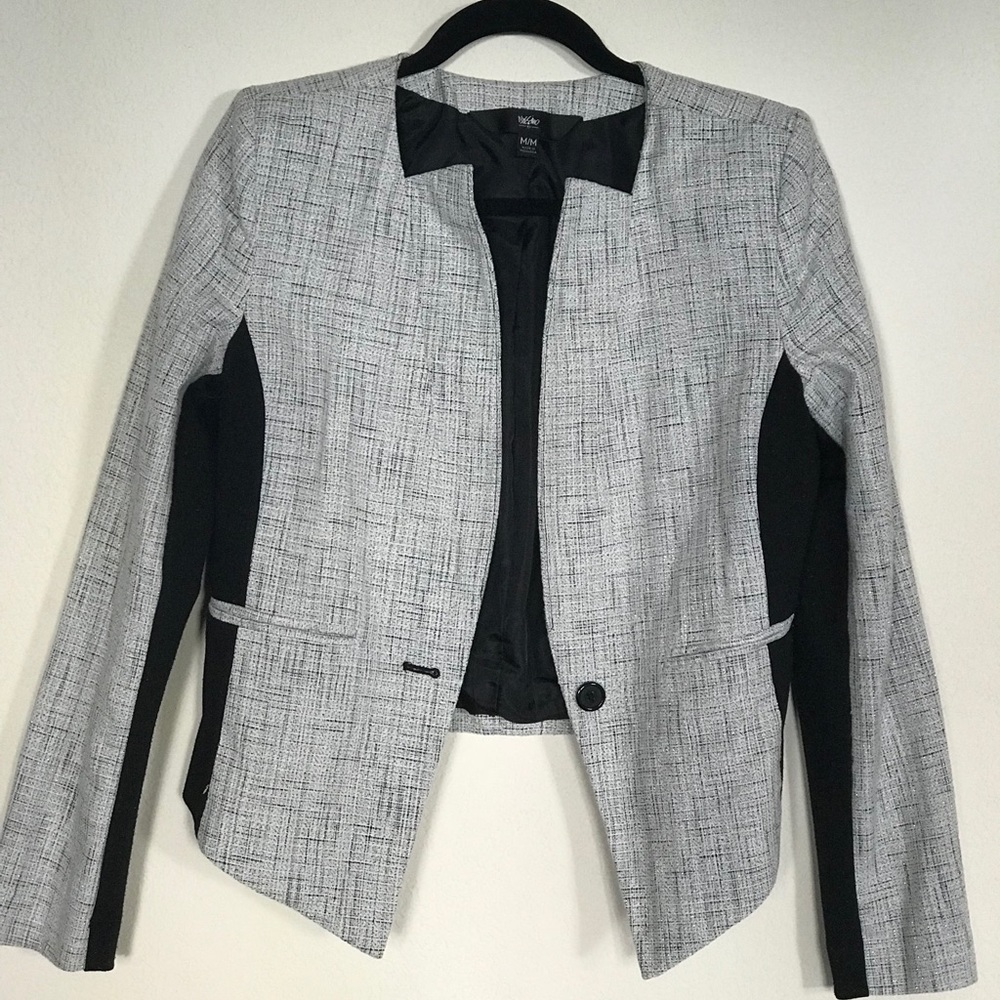 Gray tweed blazer