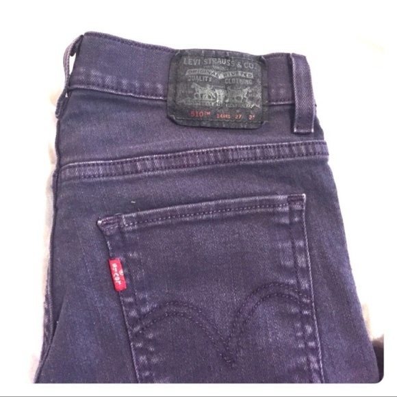 Levis - Picture 2 of 7