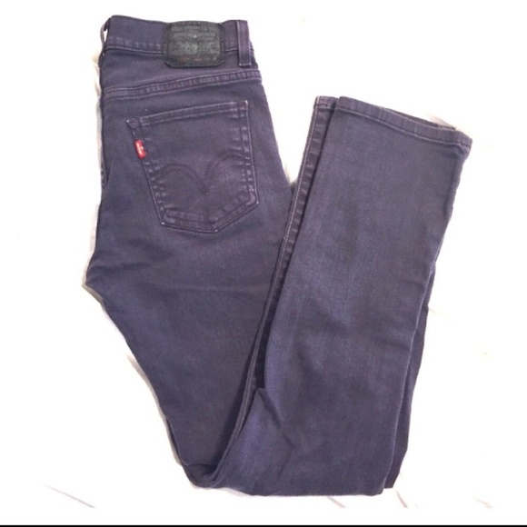 Levis - Picture 4 of 7