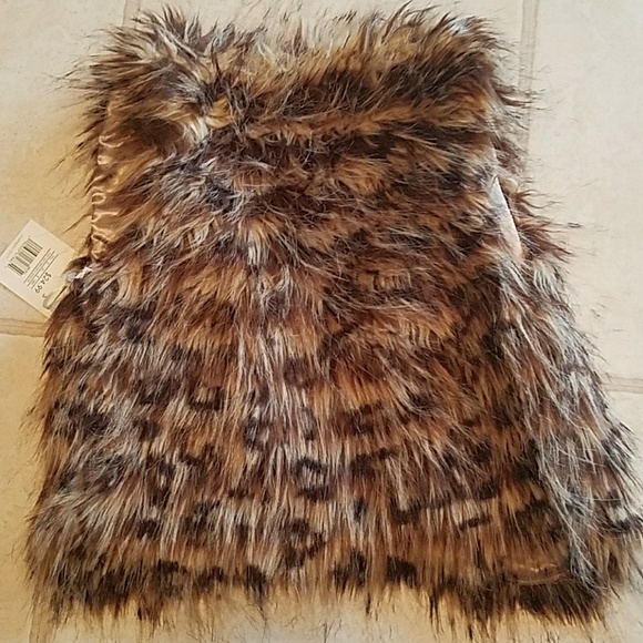 Girl's Vest - Picture 3 of 3