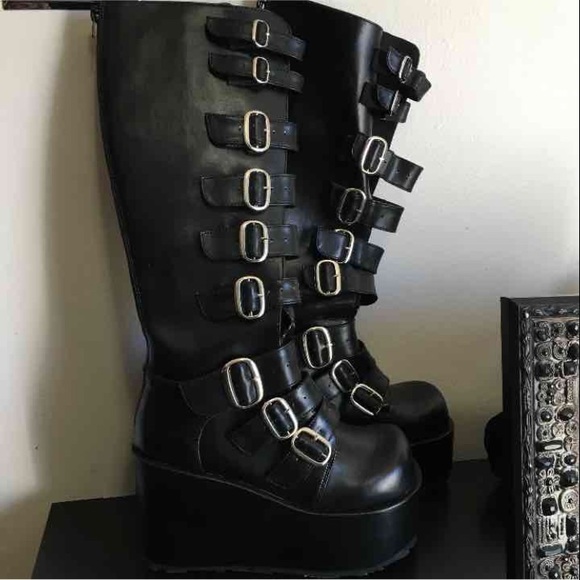 demonia platform buckle boots