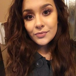 Meet your Posher, Isela