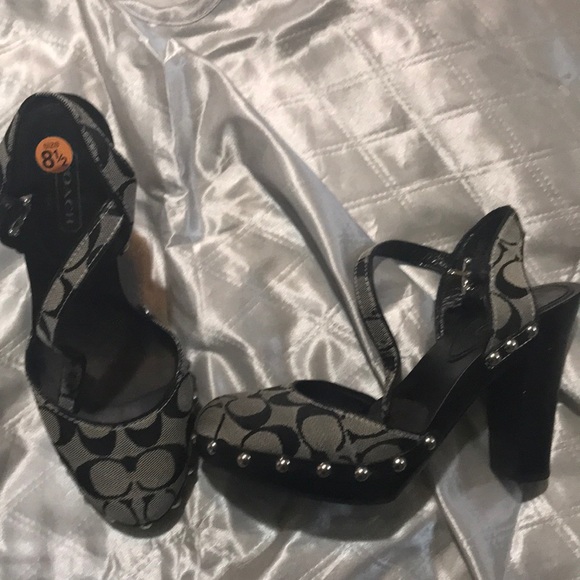 Shoes - Coach Sandals 8.5