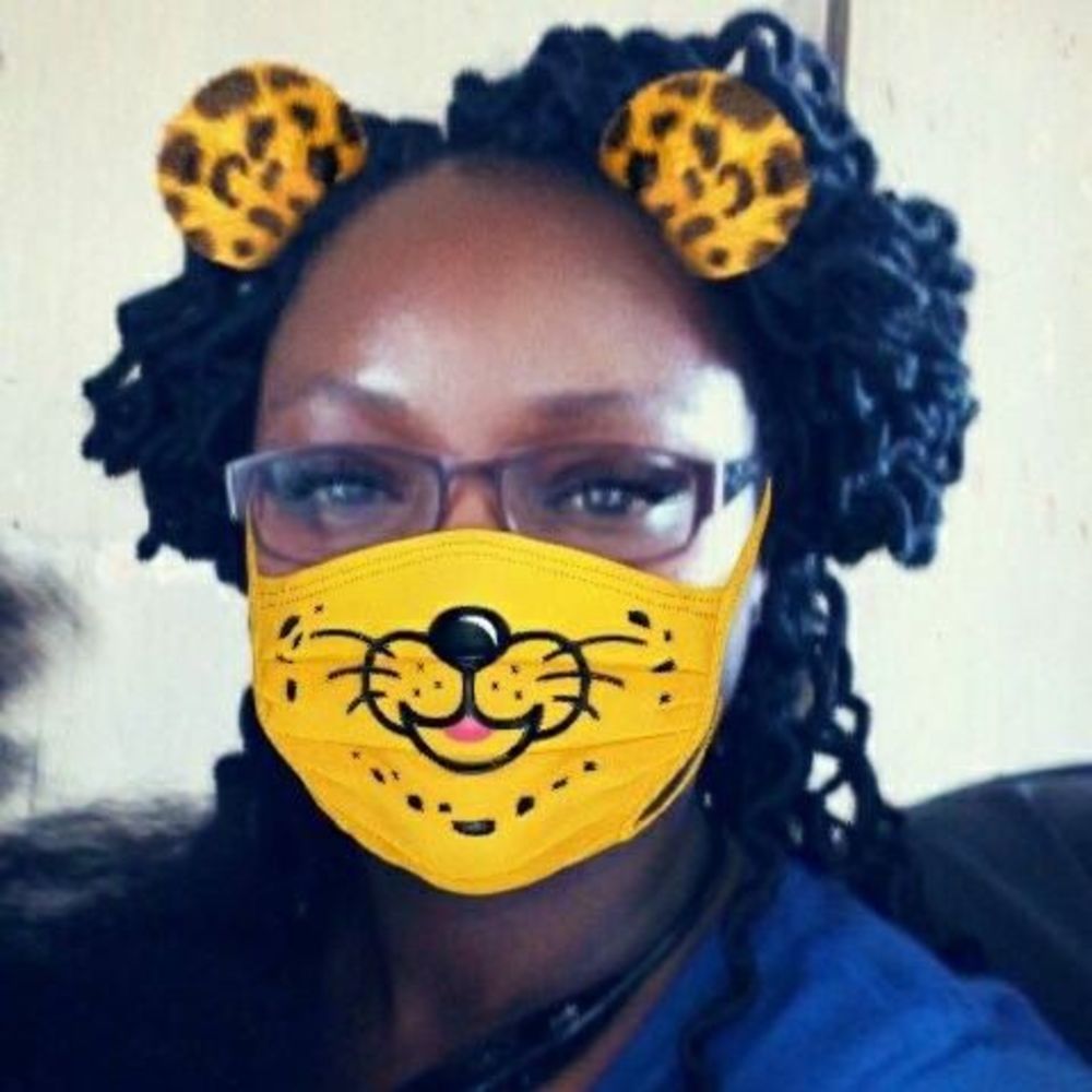 Meet your Posher, Chrisma