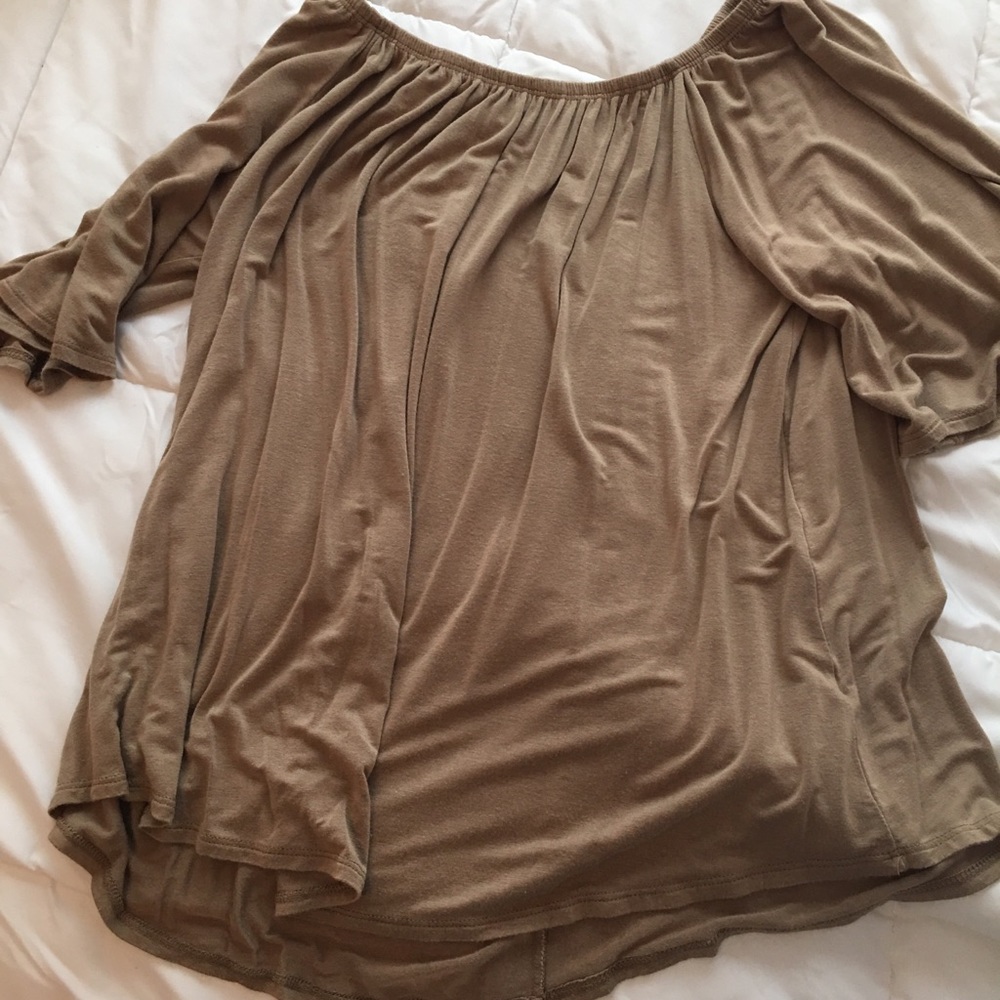 flowy scrunch top