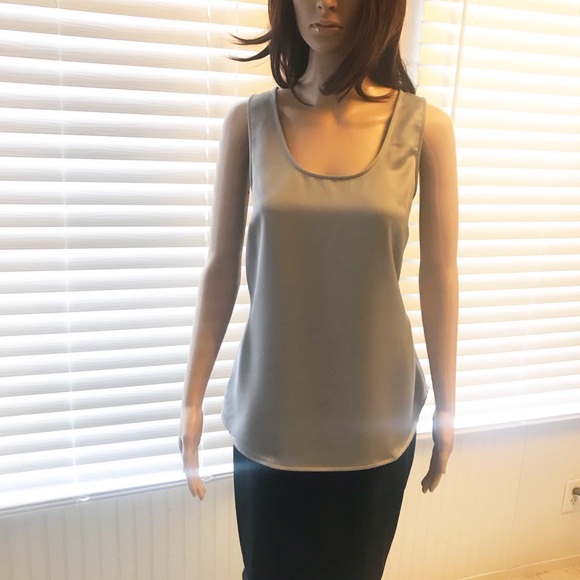 NWOT Banana Republic Racerback Tank Sz M - Picture 2 of 3