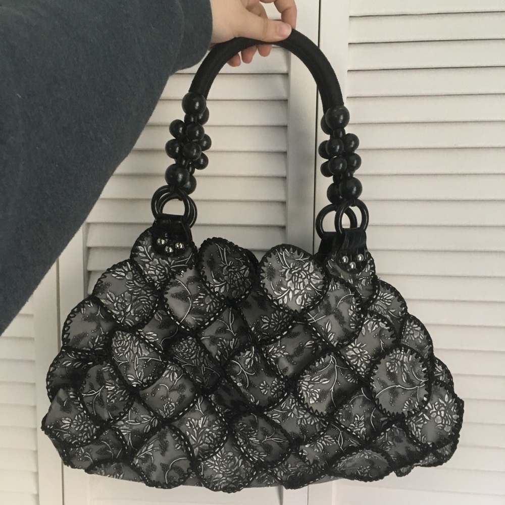 ❌[SOLD]❌ NEVER BEEN USED- Unique patterned handbag