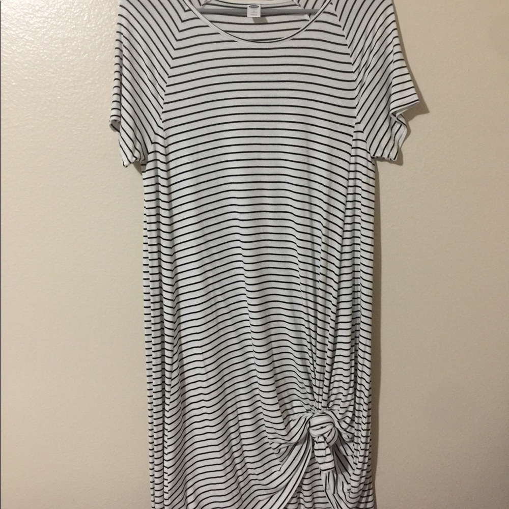 Old Navy b&w striped dress