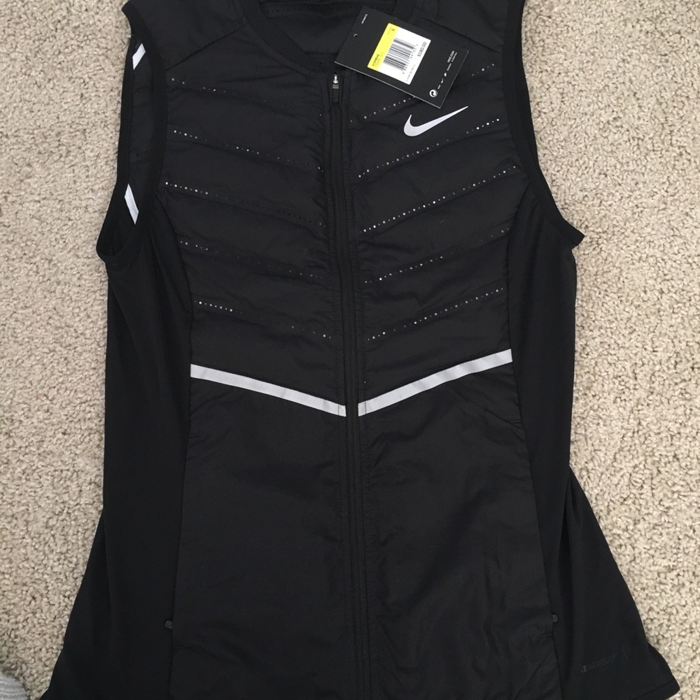Brand new Nike Aeroloft running vest