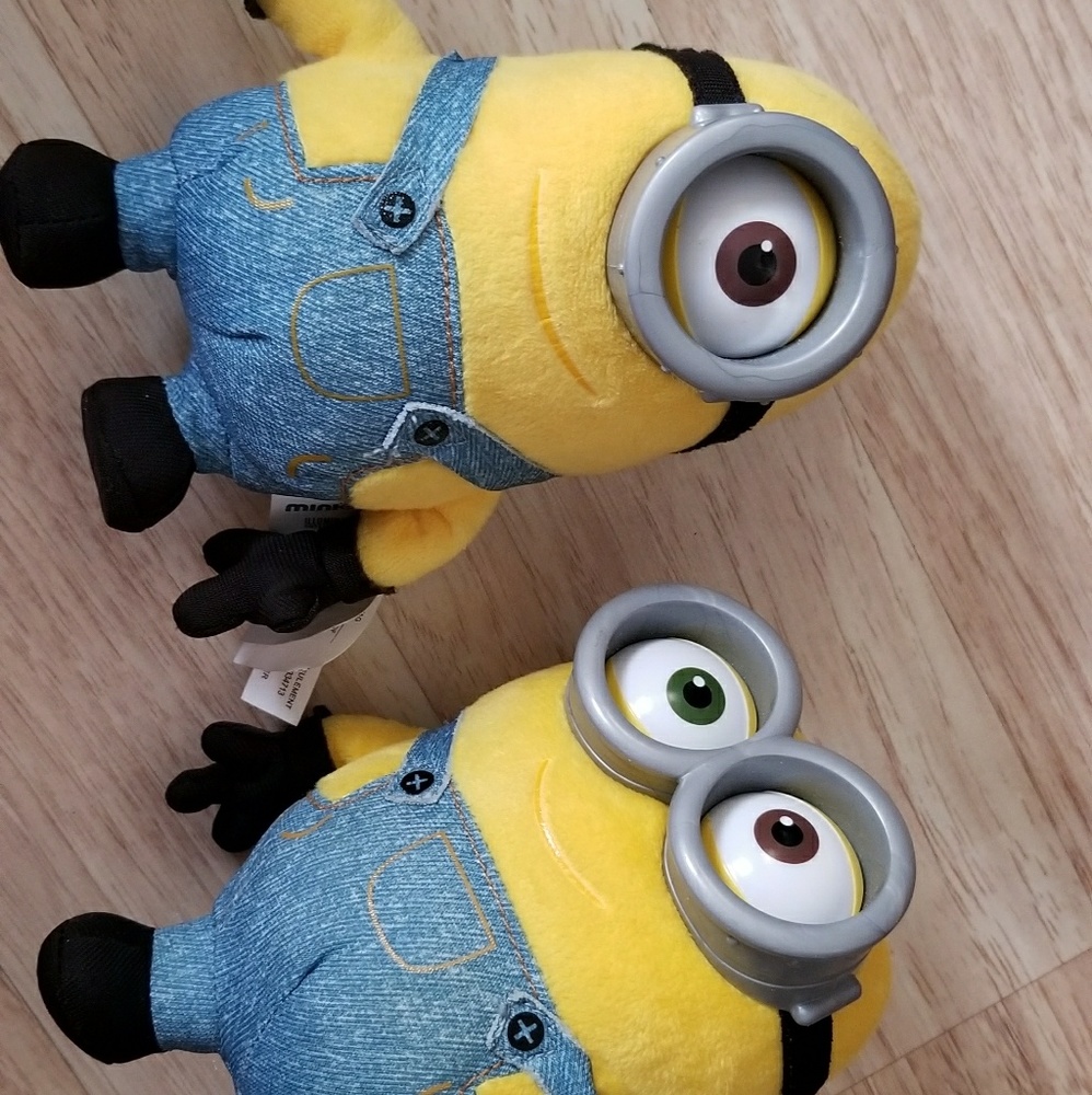 Minion plush toy
