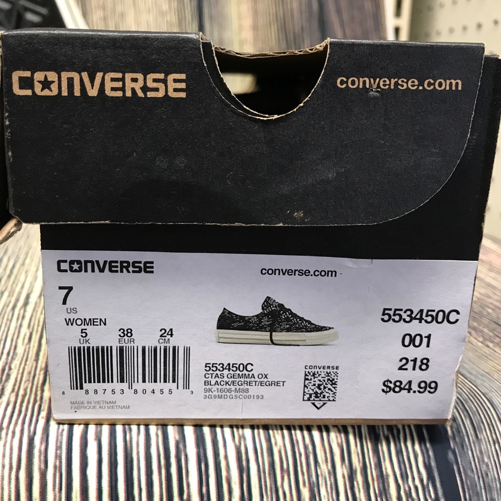Converse - Picture 3 of 5