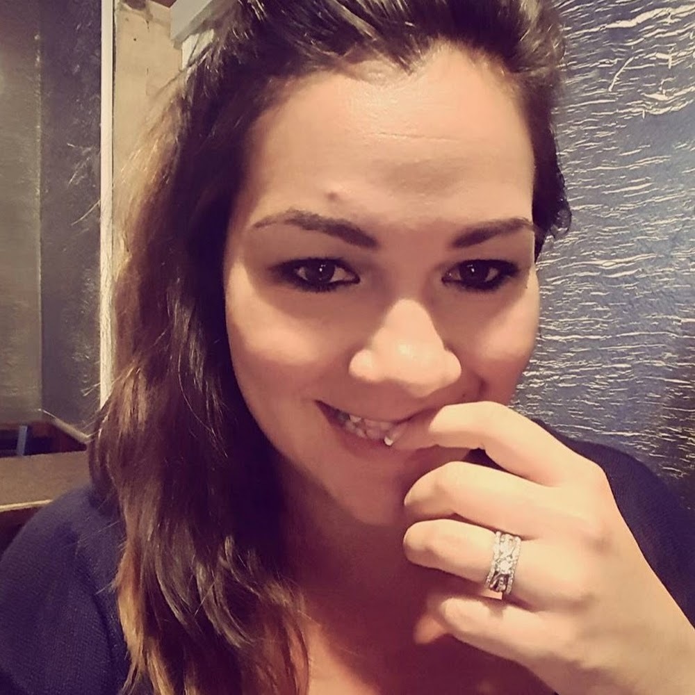 Meet your Posher, Holly