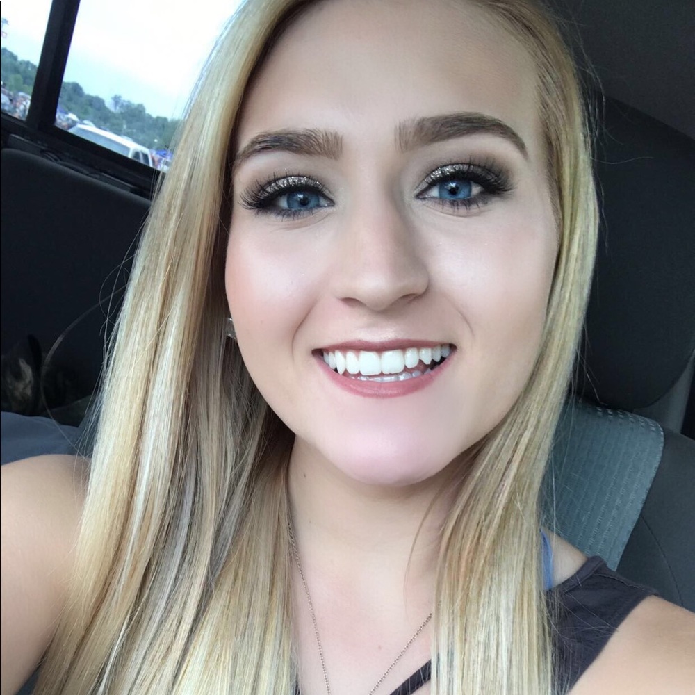 Meet your Posher, Delaney