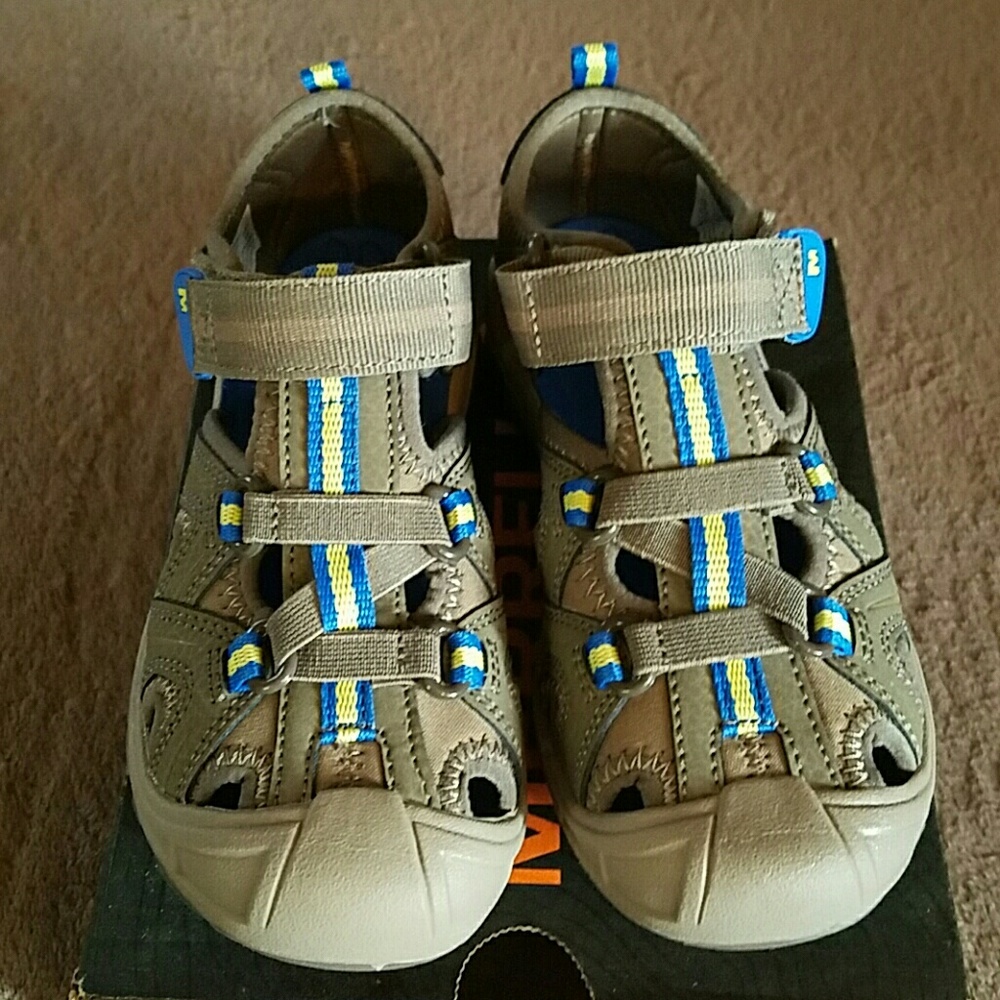 Merrel sandals for boys