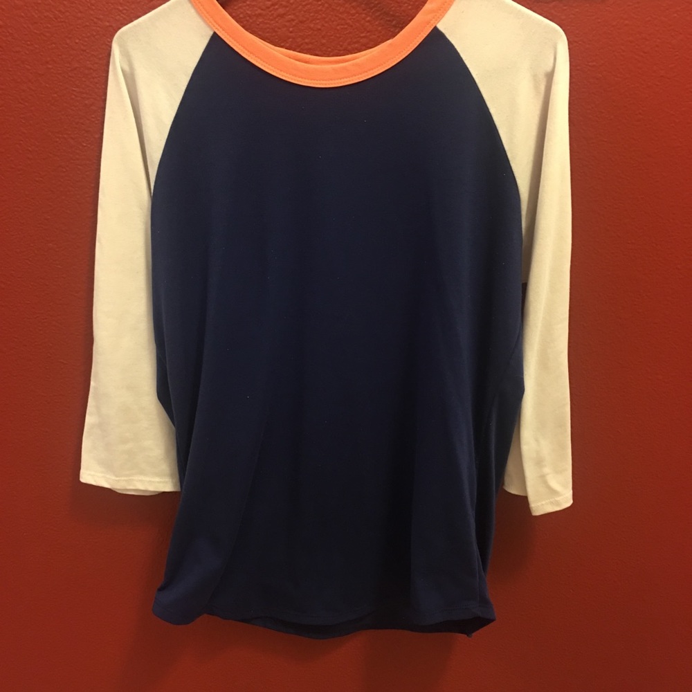 LulaRoe Randy Tee