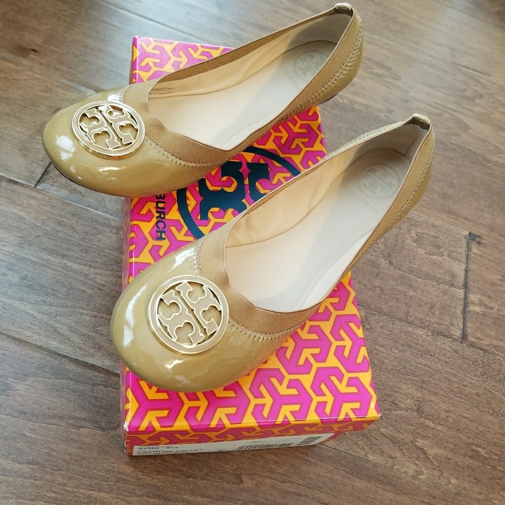 NEW IN BOX Tory Burch Caroline Ballet Size 8