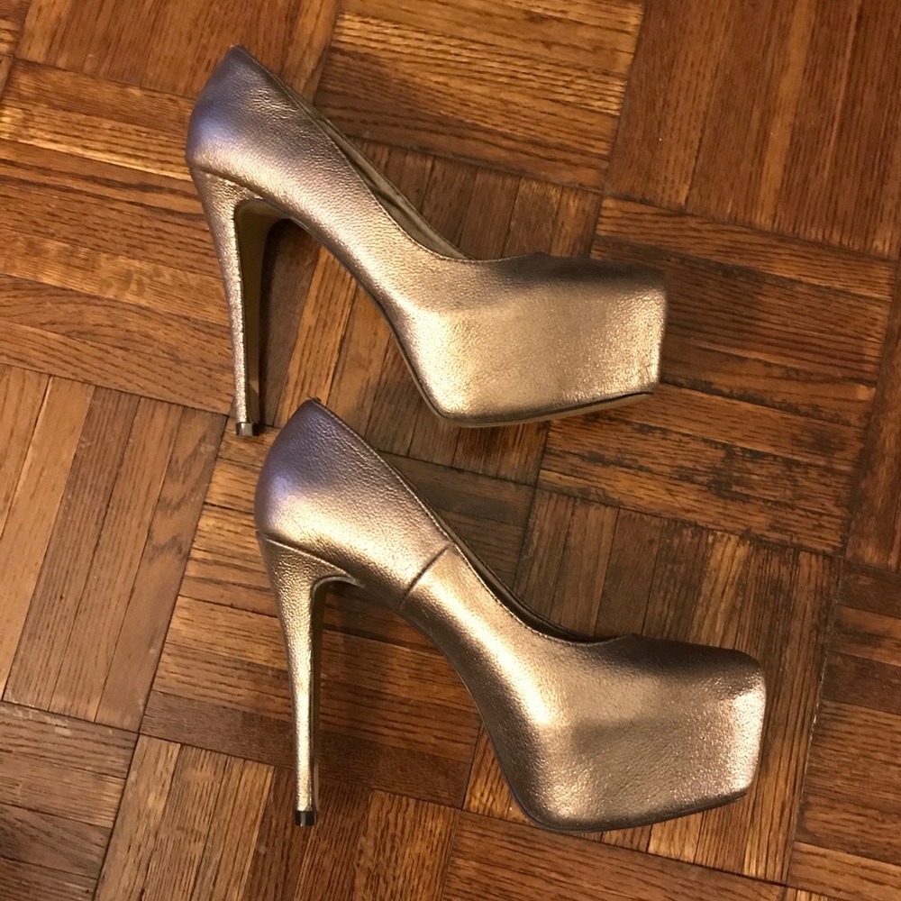 Kelsie Dagger Gracie Platform Heels