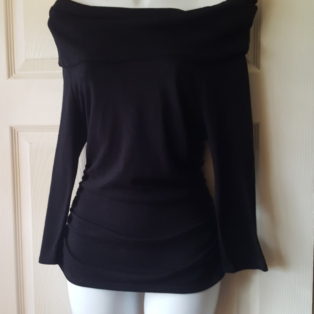 BLACK TOP.