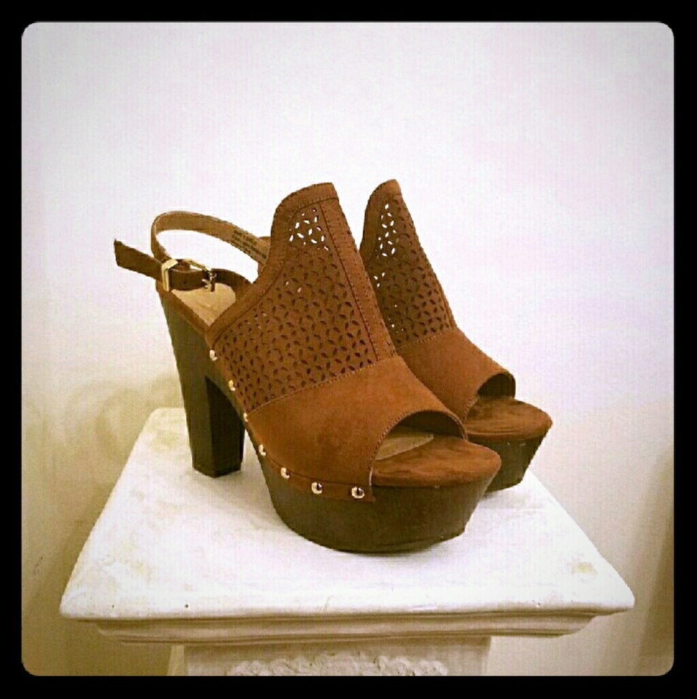 Report brand, "Disco", Peep-toe heels