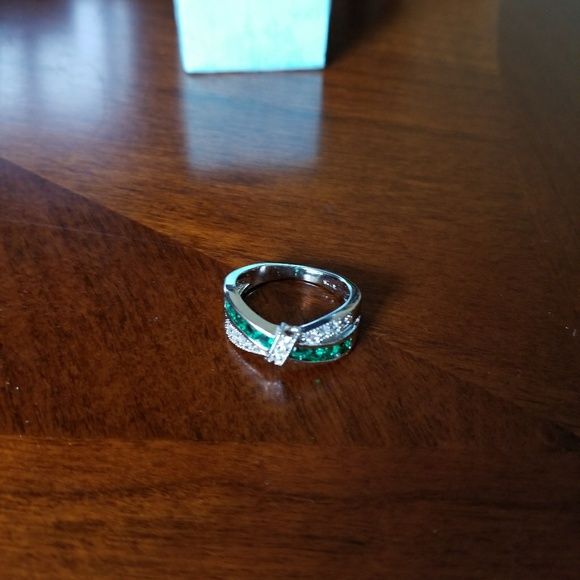 Sterling silver emerald and white topaz - Picture 2 of 4