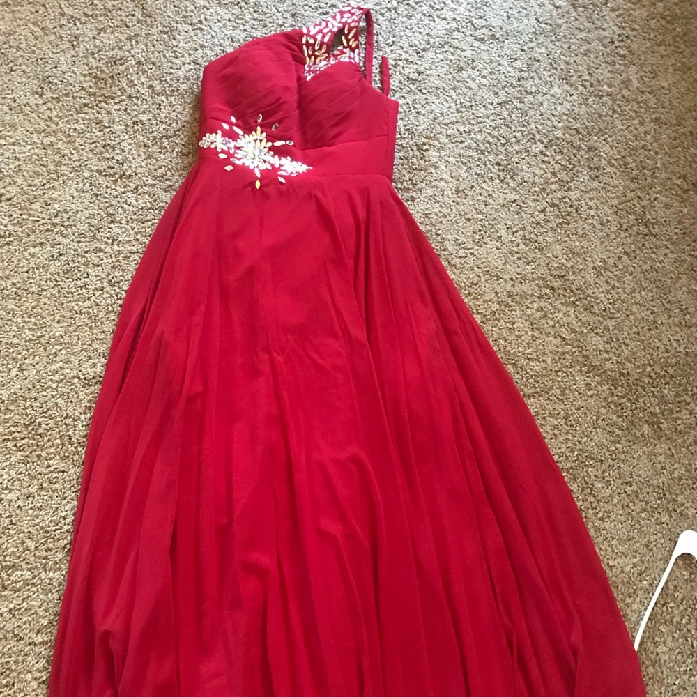 Red prom dress. Only worn once. Size 0