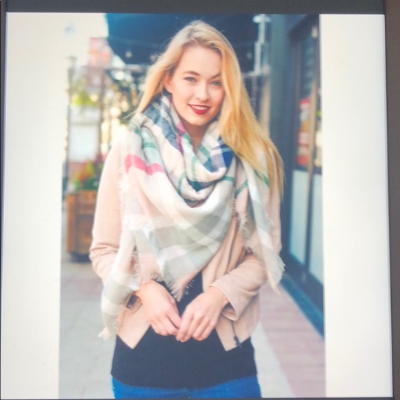 ❌SOLD❌Blanket Scarf 🍁LAST ONE🌸 - Picture 2 of 2