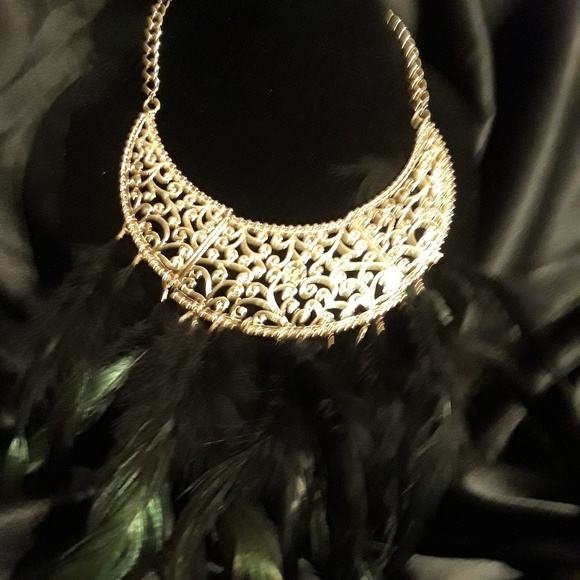 Necklaces - Picture 3 of 6